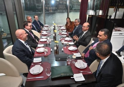 وزير الاستثمار 
