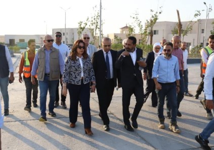 منال عوض