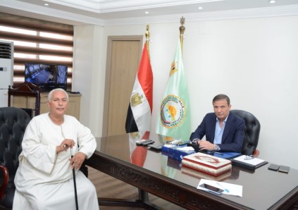 وزير الزراعة ونقيب الفلاحين 