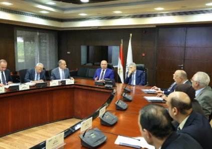 وزير النقل يترأس اجتماع شركة الموانئ البحرية