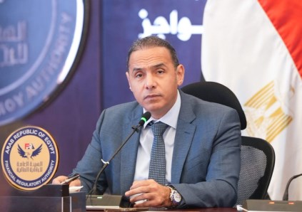 الدكتور إسلام عزام