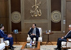 رئيس الوزراء يبحث مع موانئ دبي العالمية توسيع استثمارات التصنيع واللوجستيات بقناة السويس