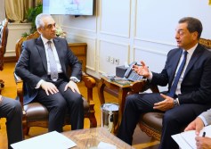 وزير العدل يستقبل مع السفير الفرنسي