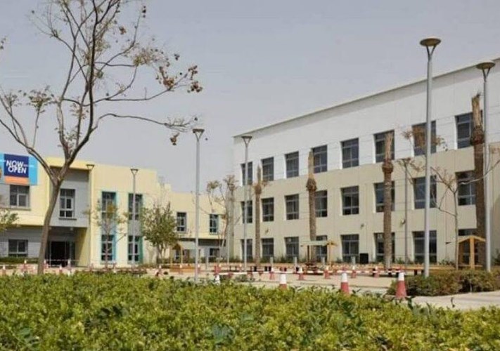 أرض استثمارية لإقامة مدرسة بمدينة القاهرة الجديدة