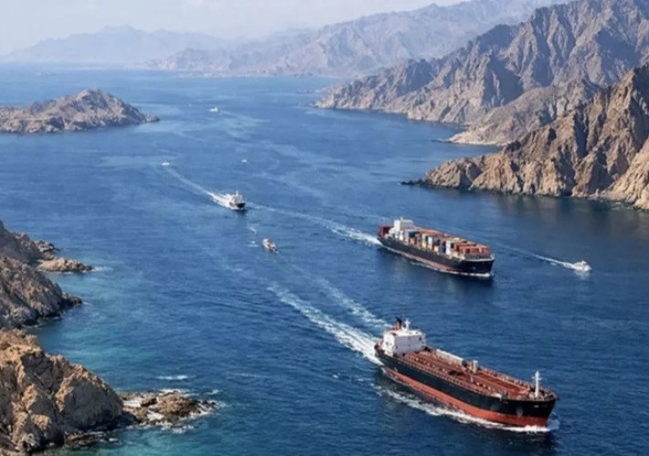 حرية الملاحة في مضيق هرمز